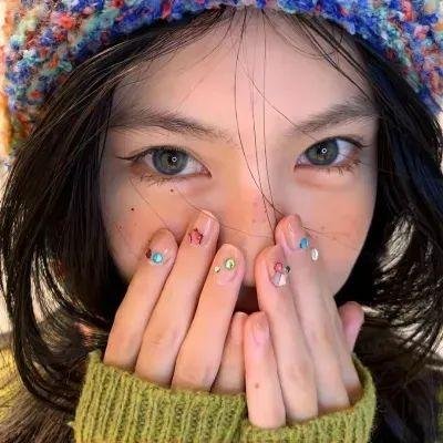 旅途交织中绽放女性勇气与友谊